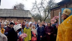 Позбавлена храму громада УПЦ села Доросині відзначила престольне свято
