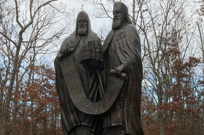 В США открыли памятник патриарху Алексию II