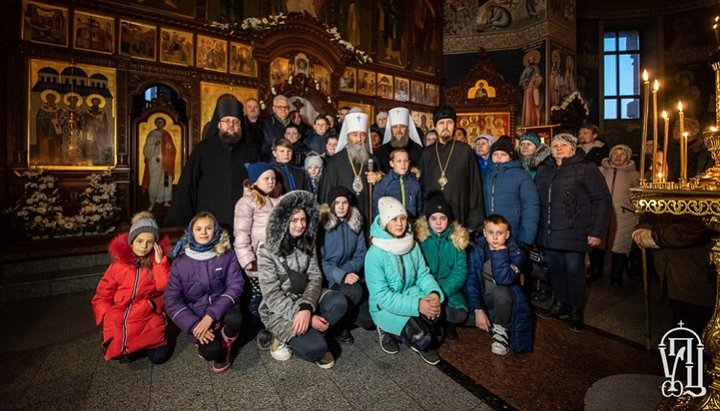 Предстоятель УПЦ зустрівся з дітьми з Донбасу. Фото: УПЦ
