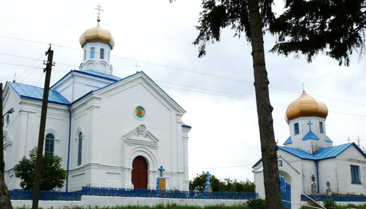 Храм и звонница в Мышеве. Фото: volynnews.com