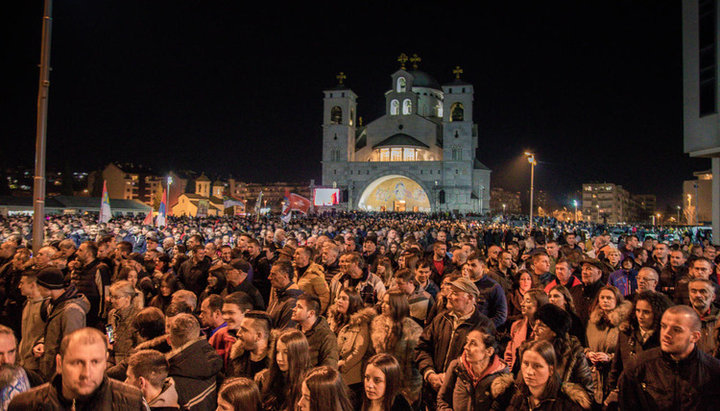У Чорногорії тривають протестні Хрестні ходи. Фото: Чорногорсько-Приморська митрополія