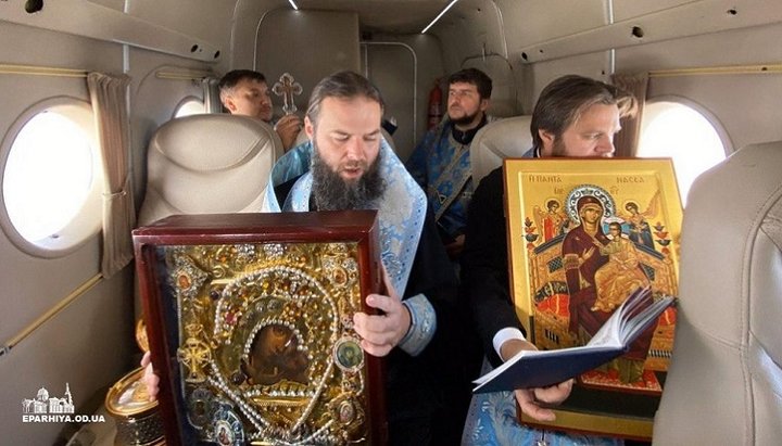 Хресний хід над Одесою очолив вікарій Одеської єпархії архієпископ Южненський Діодор. Фото: eparhiya.od.ua