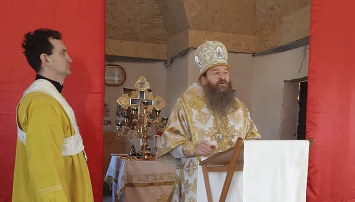 «Архієпископ» ПЦУ Афанасій Шкурупій звинуватив Зеленського в зраді. Фото: сторінка Юлії Манойленка у Facebook