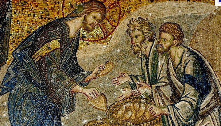Умножение хлебов. Мозаика Храма Христа Спасителя в Хоре. Фото: timiosprodromoskiveri.blogspot.com