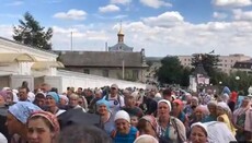 Браиловский крестный ход УПЦ прибыл в Почаевскую лавру