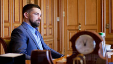 Зеленський звільнив першого заст. глави ОП, який позиціонує себе вірним УПЦ