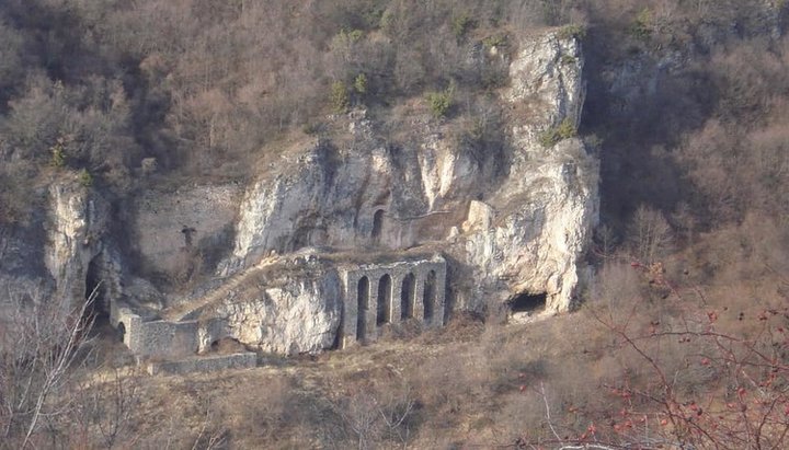 Скит Святого Петра Коришского в Косово. Фото: wikipedia