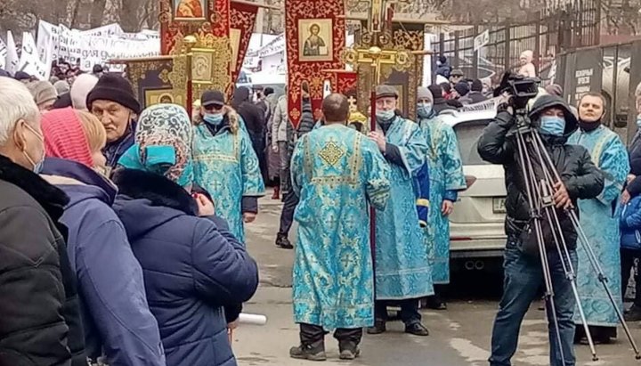 У Запоріжжі пройшов хресний хід. Фото: segodnya.ua