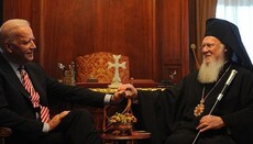 Зеленский пригласил Байдена посетить Украину на День Независимости