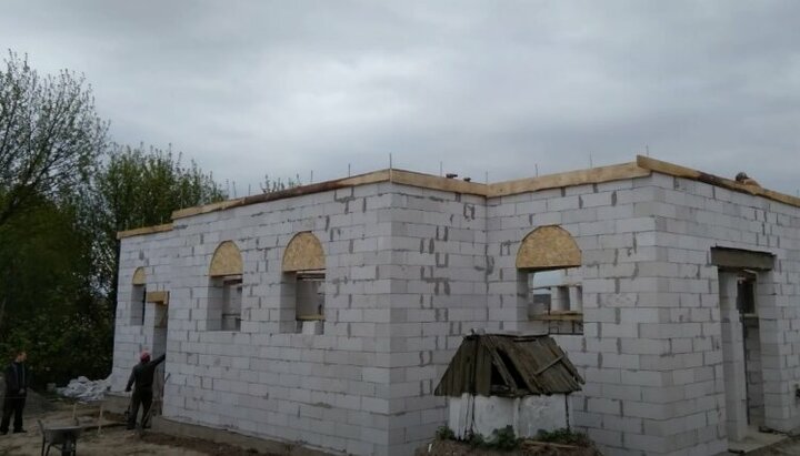 Construction of a new church in the village of Moshkov. Photo: a screenshot of the Youtube channel