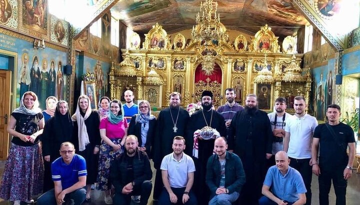 Румунська делегація в Рівненській єпархії УПЦ. Фото: facebook.com/RivneGolosCerkvy