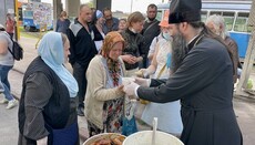 Митрополит Варсонофий раздал еду более 50 бездомным в Виннице