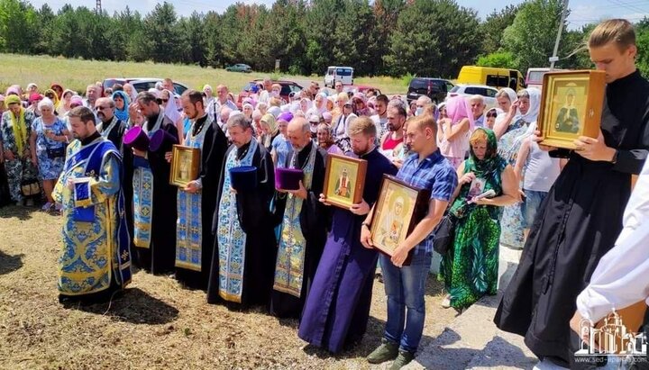 Хресний хід навколо Сєвєродонецька. Фото: sed-eparhia.com