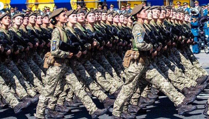 Працюючих українських жінок становитимуть на військовий облік. Фото: armyinform.com.ua