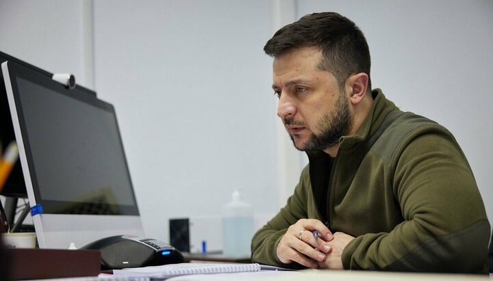 Зеленський закликав папу римського бути посередником у переговорах з РФ