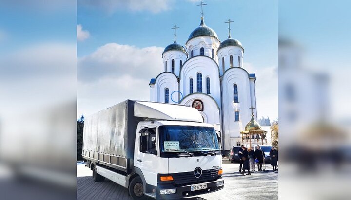 Тернопільська єпархія УПЦ відправила три тонни гумдопомоги до Чернігова
