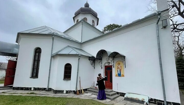 Прихильники ПЦУ під керівництвом Драбинка вигнали громаду храму у Боярці