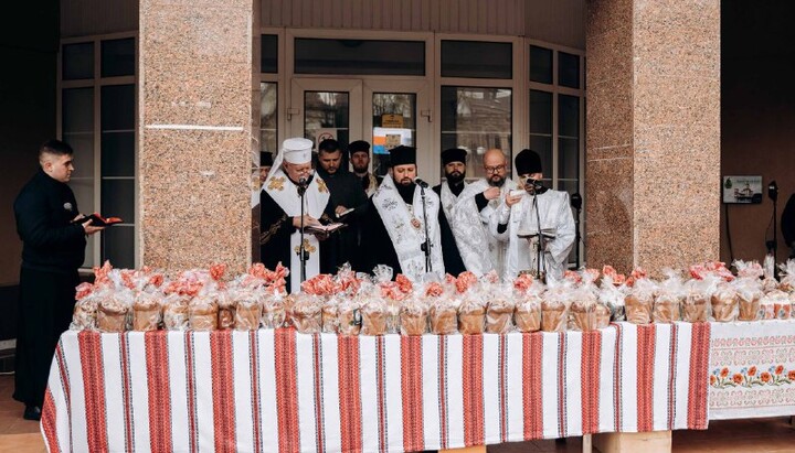 Совместное освящение пасхальной снеди в Ивано-Франковске. Фото: пресс-служба Ивано-Франковской архиепархии УГКЦ