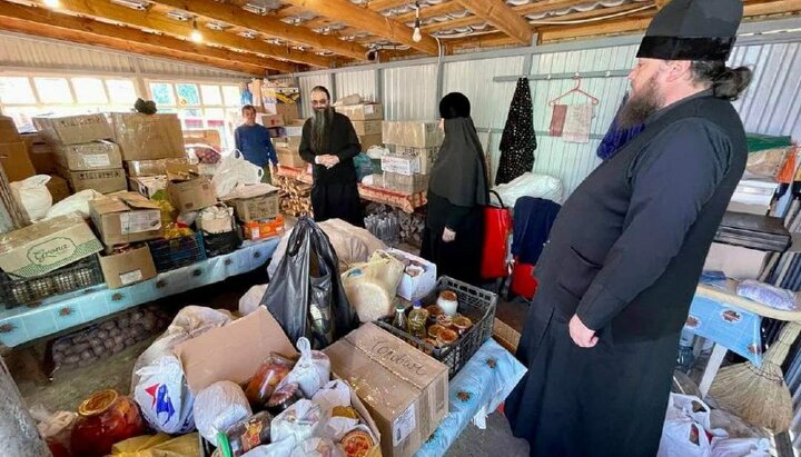 В Браиловском женском монастыре организовали пункт приема гуманитарной помощи. Фото: пресс-служба Винницкой епархии