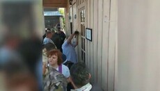 В Фастове на Вознесение радикалы устроили штурм Покровского храма УПЦ