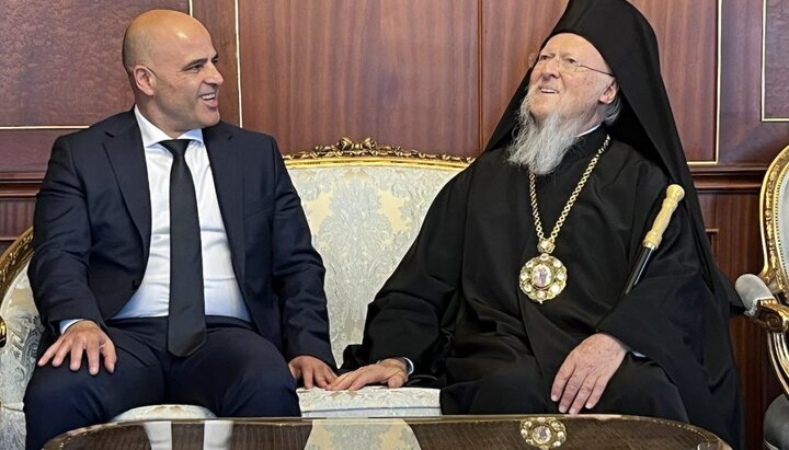 Патриарх Варфоломей и премьер-министр Северной Македонии Димитар Ковачевский. Фото: vimaortthodoxias.gr