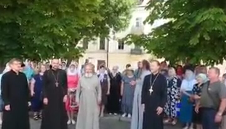 Молебен в Хмельницком. Фото: скриншот страницы facebook Виктории Кохановской