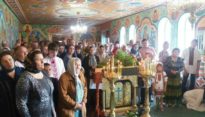 Прихожане УПЦ в Косове, которых мэр