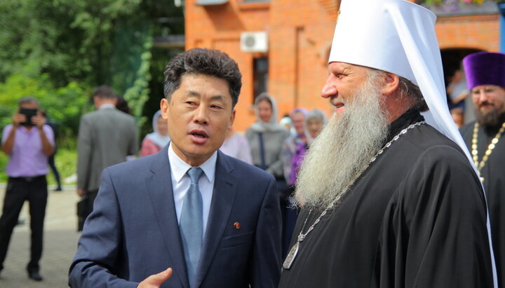 РПЦ відсвяткувала 20-річчя відвідування Кім Чен Іром храму у Хабаровську