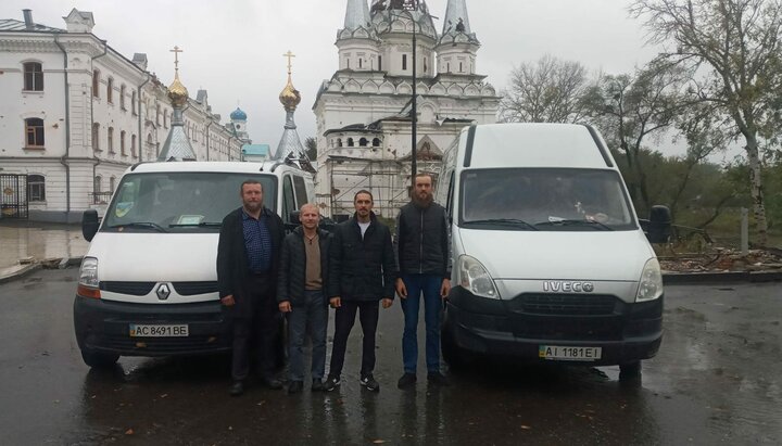 Клірики Волинської єпархії доправили 10 тонн допомоги у Святогірську лавру