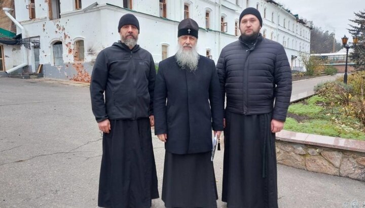 Священники Житомирской епархии и митрополит Святогорский Арсений. Фото: пресс-служба Житомирской епархии