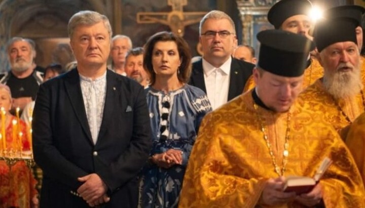 Петр Порошенко надеется на объединение УПЦ и ПЦУ. Фото: risu.ua