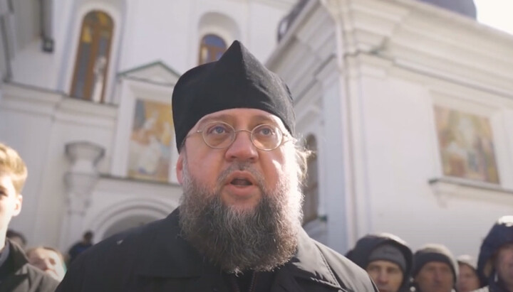 У КДАіС пояснили, чому не пустили комісію до академічного храму Лаври