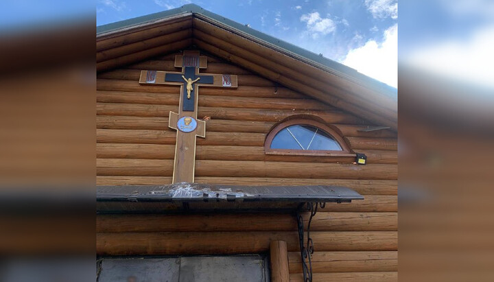 Зловмисники осквернили розп'яття на Володимирському храмі Львова. Фото: «Дозор на