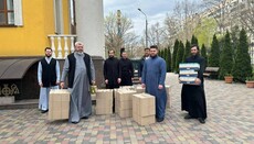 Священники киевского храма УПЦ поздравили с Пасхой раненых воинов