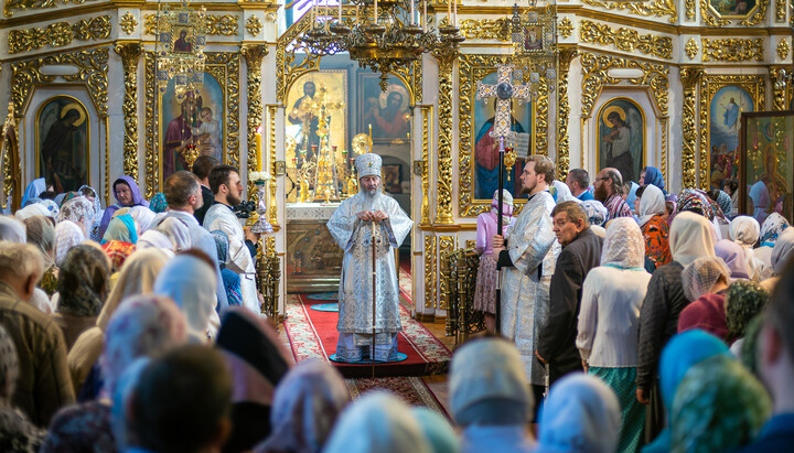 Блаженнейший Митрополит Онуфрий на литургии во Флоровском монастыре. Фото: news.church.ua
