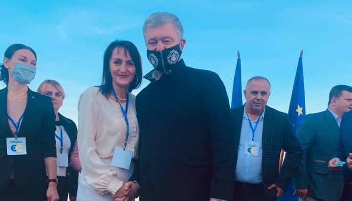 Мэр Красилова Нила Островская с Петром Порошенко. Фото: Фейсбук Островской