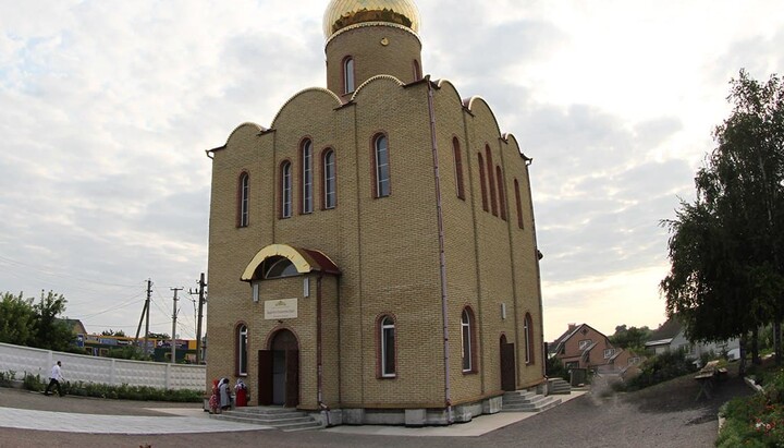 Свято-Варваринский храм в поселке Чернобай Черкасской области. Фото: cherkasy.church.ua