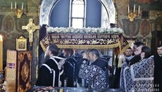 Предстоятель УПЦ отслужил Вечерню в Киево-Печерской лавре в Великую Пятницу (ФОТО)