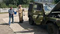 Обуховское благочиние УПЦ передало на фронт автомобиль