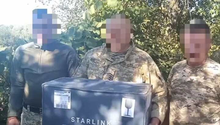 Воины ВСУ с системой Starlink от верующих Конотопской епархии. Фото: t.me/blago_church_ua