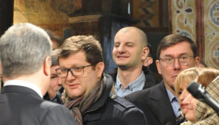 Карась із нардепами Порошенка на