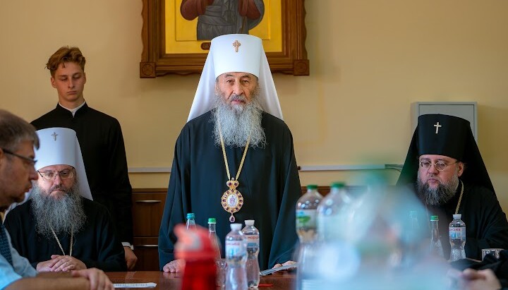 Первоиерарх УПЦ Блаженнейший Митрополит Онуфрий на заседании Ученого совета КДАиС в Голосеевском монастыре. Фото: kdais.kiev.ua