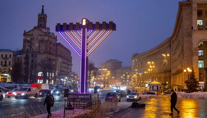 Менора на Хрещатику. Фото: NV