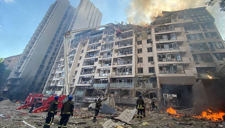 The consequences of one of the shelling of Kyiv. Photo: