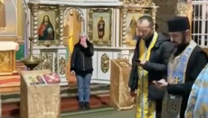В Сокирянах Черновицкой области представители ПЦУ захватили храм УПЦ