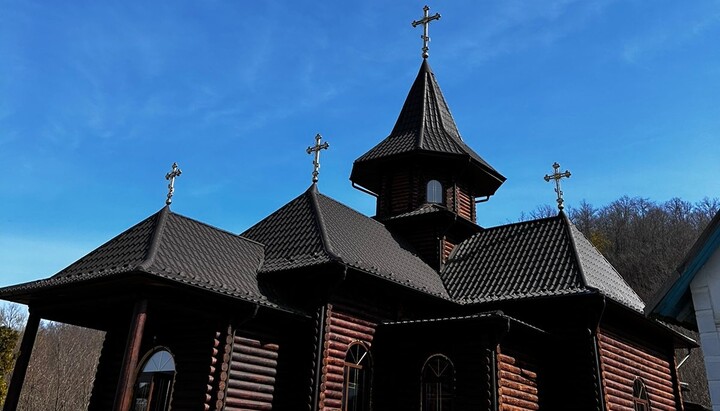 Храм на честь святого великомученика Іоанна Сучавського у селі Тернавка. Фото: Чернівецька єпархія