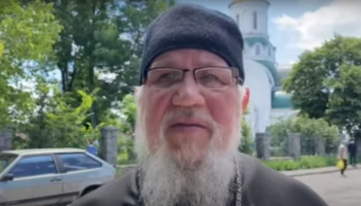 Настоятель храму УПЦ у Корсунь-Шевченківському протоієрей Іоанн Налапко. Фото: скриншот із YouTube-каналу Черкаської єпархії