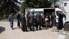 В Святогорскую лавру привезли помощь из Днепропетровской епархии УПЦ