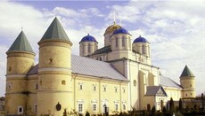 В Межиричской обители начались празднования дня памяти чудотворной иконы «Жизнеподательница» (ФОТО)