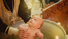У ПЦУ розповіли про формат хрещення дитини онлайн